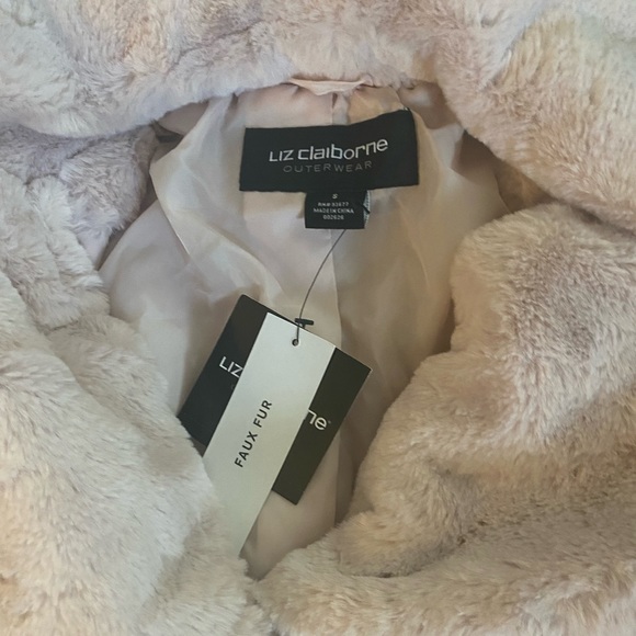 Liz Claiborne notch collar faux fur coat NWT S - Picture 3 of 7